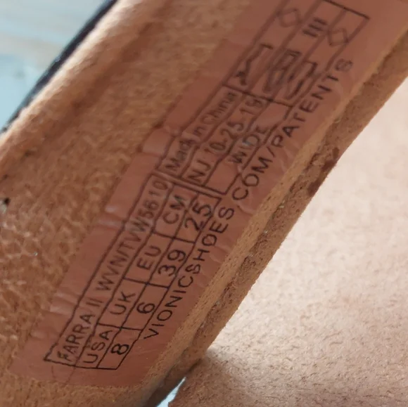 Vionic Farra II Medallions Women's Sandals Sz 8W Black Strappy Orthotic Comfort - Picture 8 of 9